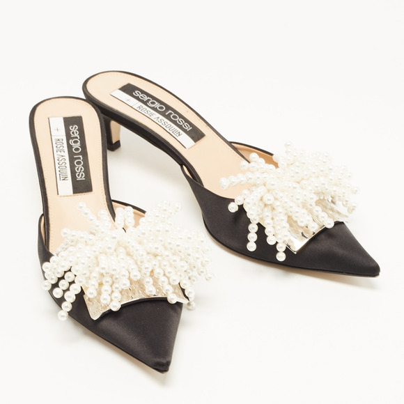 Sergio Rossi x Rosie Assoulin Black Satin Pearl Embellished Mules Size 39.5 - Picture 3 of 8
